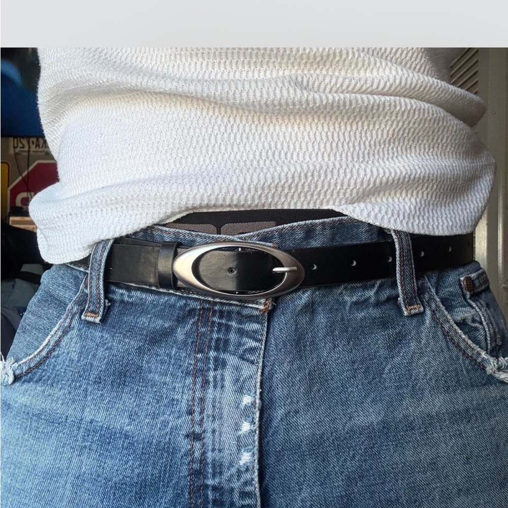 2k style thin black leather belt